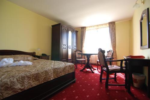 Grand Hotel Perla Ciucasului Tărlungeni Exterior photo